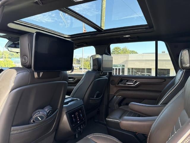 Used 2025 GMC Yukon Denali Ultimate AWD/4WD image 27