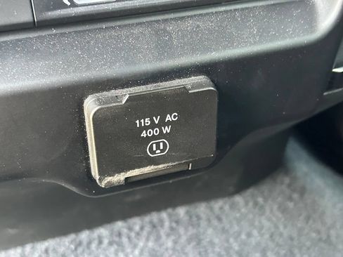 Used 2025 RAM 3500 Limited AWD/4WD image 25