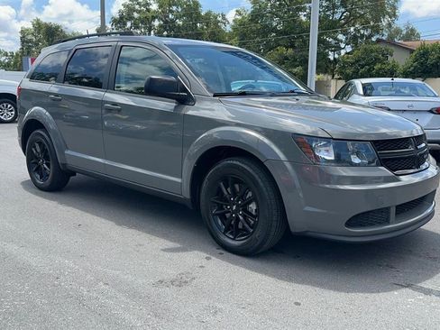 Used 2020 Dodge Journey SE w/ Blacktop Package FWD image 6