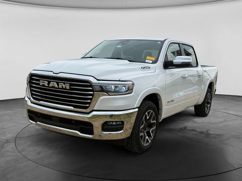 Used 2026 RAM 1500 Laramie AWD/4WD image 4
