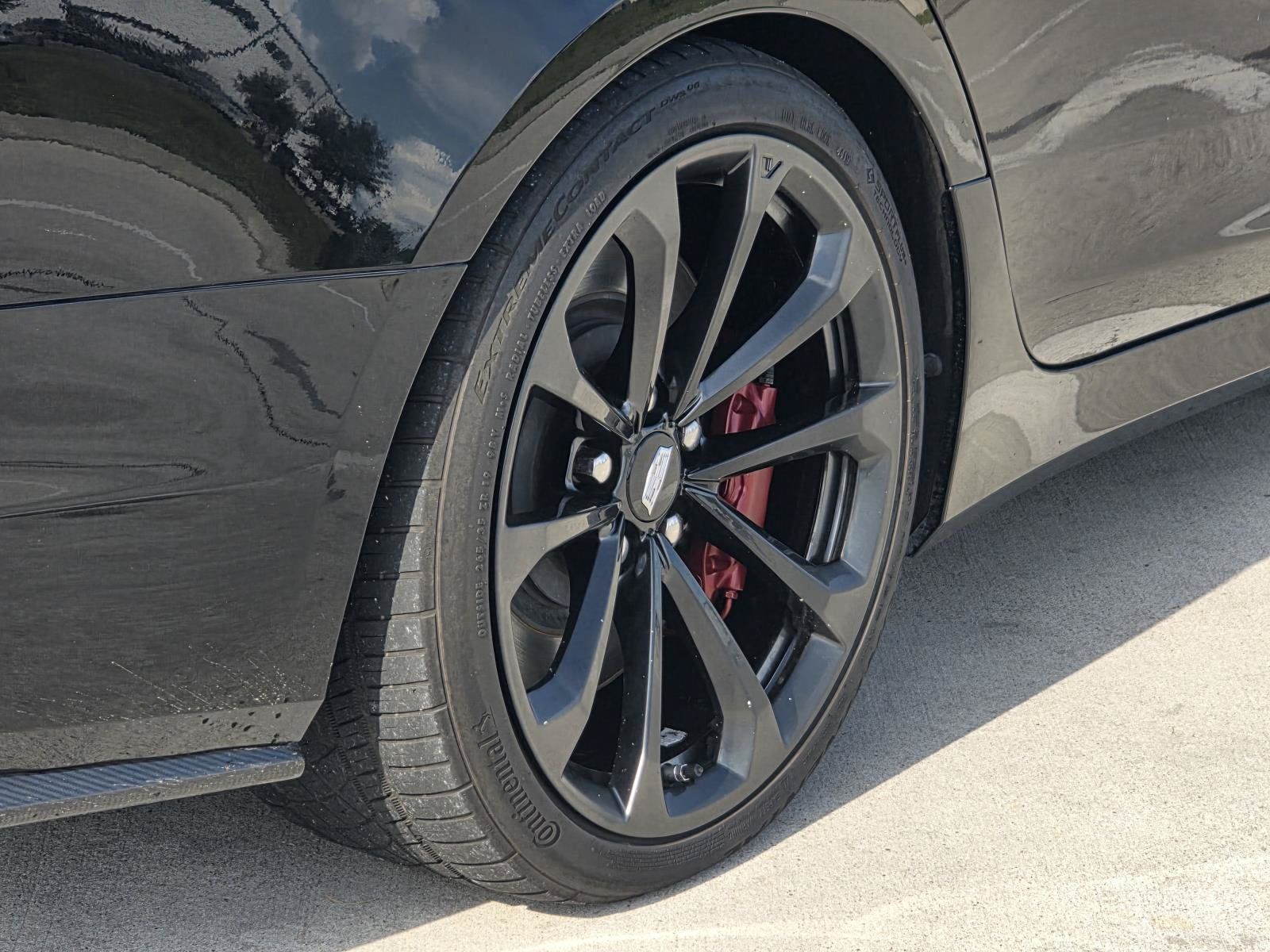 Used 2017 Cadillac CTS V w/ Carbon Fiber Package RWD image 10