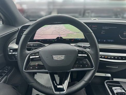 Certified 2024 Cadillac Lyriq Luxury image 14