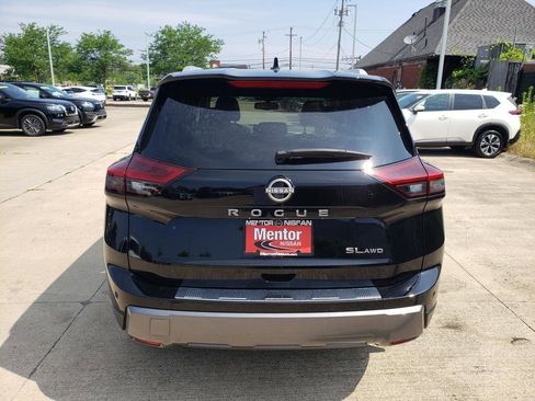 Certified 2024 Nissan Rogue SL w/ SL Premium Package image 6