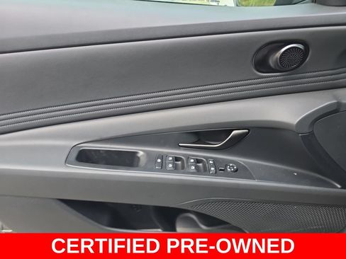 Certified 2025 Hyundai Elantra SEL FWD image 28