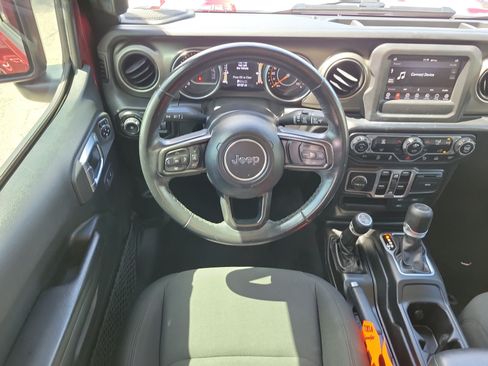 Used 2021 Jeep Wrangler Unlimited Sport AWD/4WD image 16