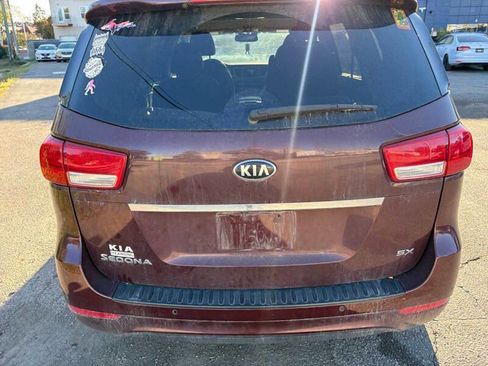 Used 2016 Kia Sedona SX image 5