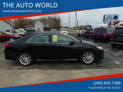 Used 2013 Toyota Camry XLE image 1