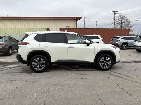 Used 2023 Nissan Rogue SV image 8