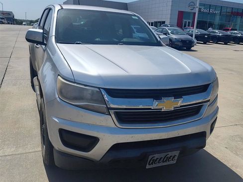 Used 2015 Chevrolet Colorado LT RWD image 3