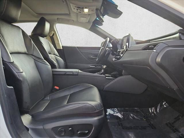 Used 2023 Lexus ES 250 w/ Premium Package AWD/4WD image 22