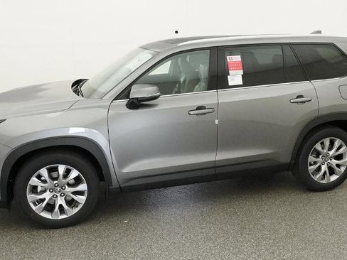 New 2026 Toyota Grand Highlander FWD image 38