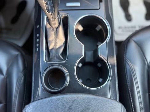 Used 2019 Ford Explorer XLT w/ Equipment Group 202A FWD image 13