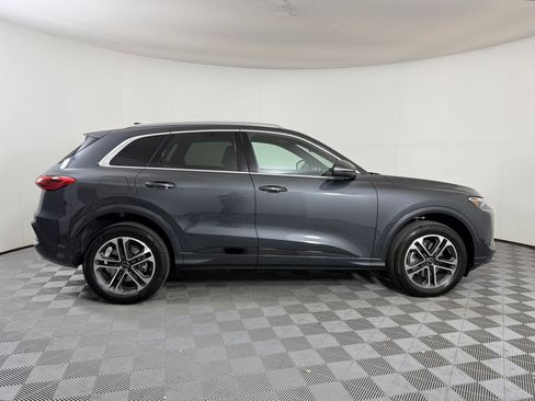 Certified 2025 Audi Q5 Premium w/ Convenience Package image 7