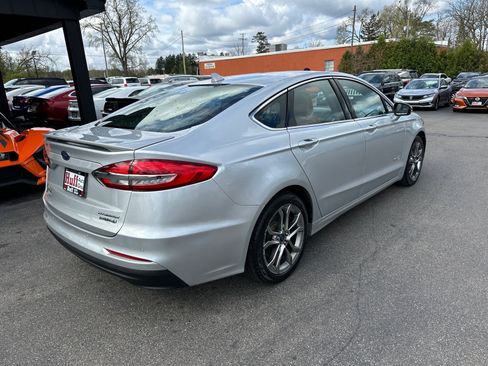Used 2019 Ford Fusion Titanium FWD image 6