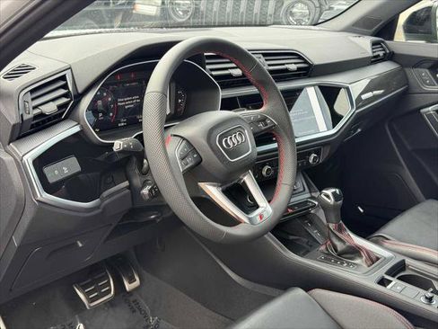 Certified 2025 Audi Q3 2.0T Premium Plus w/ Premium Plus Package AWD/4WD image 24