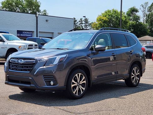 Used 2023 Subaru Forester Limited AWD/4WD image 7