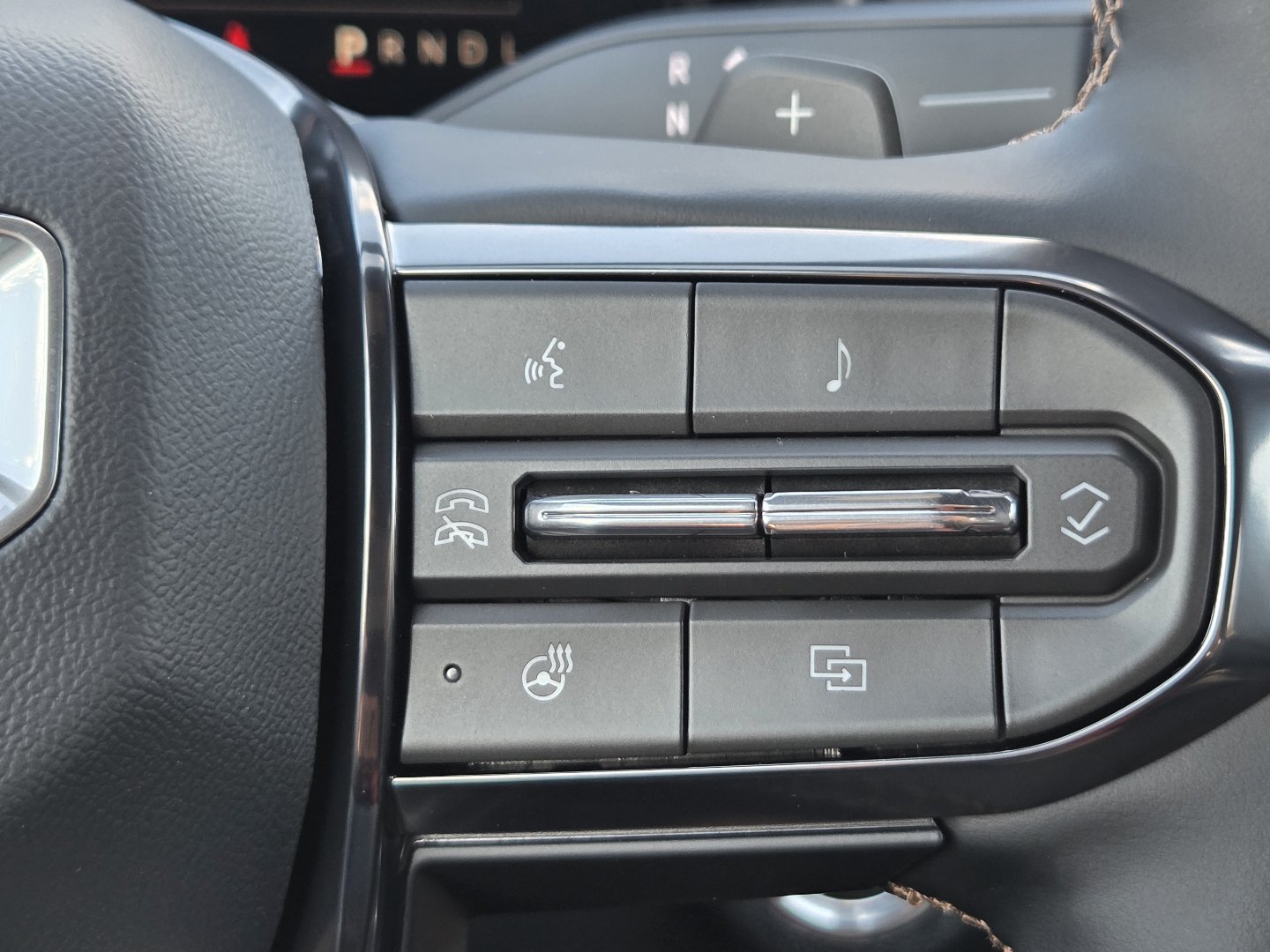 New 2027 GMC Terrain AT4 w/ Technology Package II AWD/4WD image 30