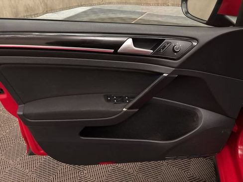 Used 2015 Volkswagen GTI S FWD image 10