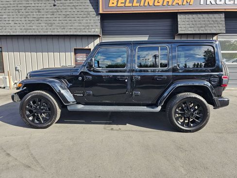 Used 2021 Jeep Wrangler Unlimited Sahara AWD/4WD image 2