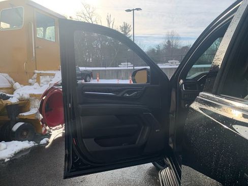 Used 2023 GMC Yukon Denali image 18