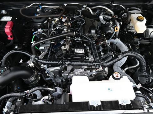 Used 2024 Toyota Tacoma TRD Sport AWD/4WD image 19