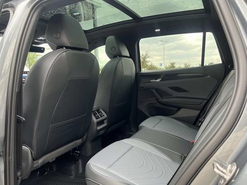 New 2026 Volkswagen Tiguan SE R-Line FWD image 21