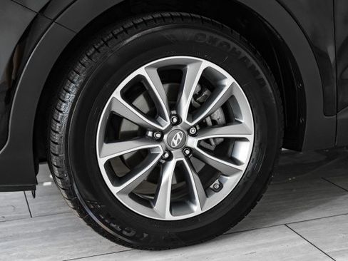 Used 2018 Hyundai Santa Fe SE image 50