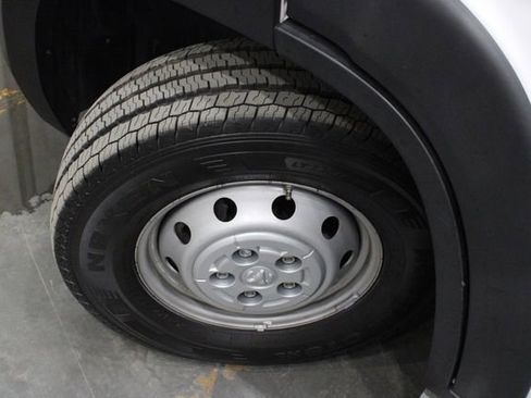 Used 2023 RAM ProMaster 2500 image 36