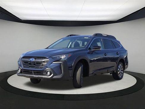 New 2025 Subaru Outback Premium image 3