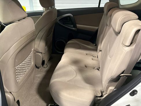 Used 2006 Toyota RAV4 Limited image 8