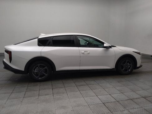 Used 2025 Kia K4 FWD image 10