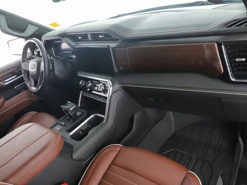 Used 2025 GMC Sierra 1500 Denali Ultimate image 32