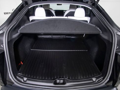 Used 2026 Tesla Model Y AWD image 9