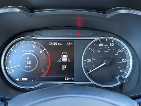 New 2025 Nissan Versa SV w/ Trunk Package image 21