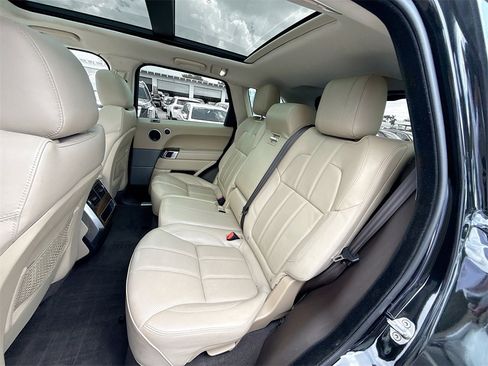 Used 2017 Land Rover Range Rover Sport HSE image 27