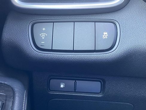 Used 2017 Kia Sorento L FWD image 18