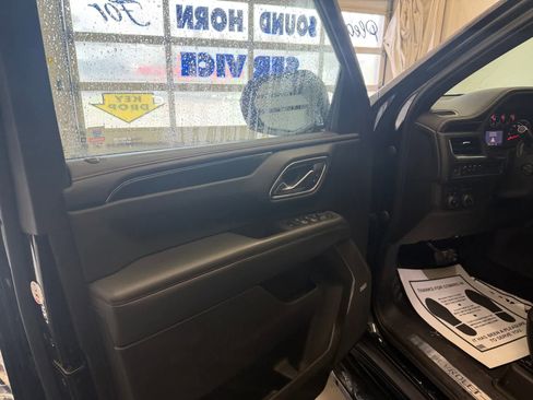 Used 2021 Chevrolet Tahoe RST w/ Luxury Package image 10