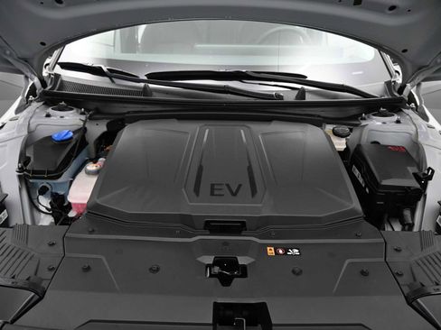 New 2025 Hyundai Ioniq 5 SEL image 20