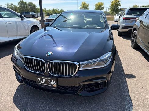 Used 2016 BMW 750i xDrive AWD/4WD image 8