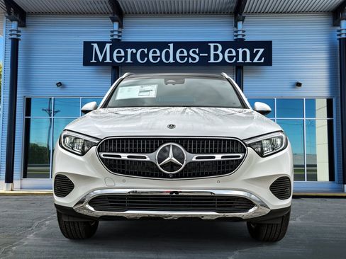New 2026 Mercedes-Benz GLC 300 4MATIC image 2