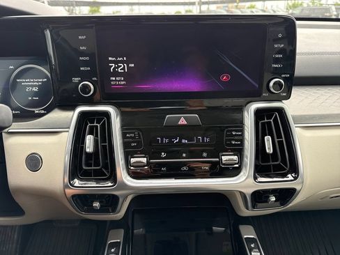 Used 2023 Kia Sorento SX AWD/4WD image 19