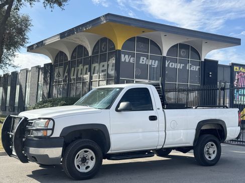 Used 2005 Chevrolet Silverado 2500 W/T image 1