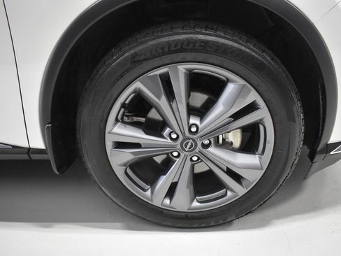 Certified 2023 Nissan Murano Platinum w/ Cargo Package AWD/4WD image 10