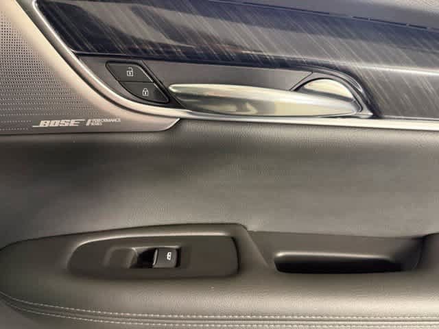 Used 2024 Cadillac XT6 Premium Luxury AWD/4WD image 33