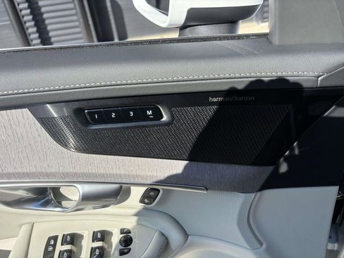 New 2026 Volvo XC90 B6 Ultra image 12