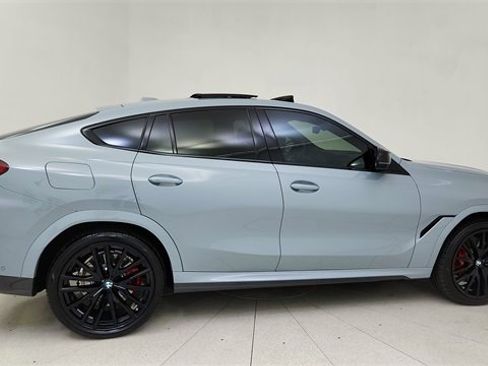 Used 2025 BMW X6 M60i image 6