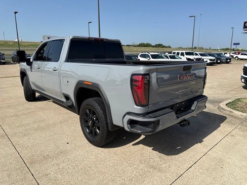 Used 2024 GMC Sierra 2500 AT4 w/ AT4 Premium Plus Package AWD/4WD image 7