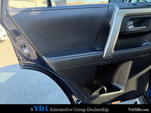 Used 2022 Toyota 4Runner SR5 Premium image 20