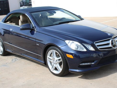 Used 2012 Mercedes-Benz E 550 Cabriolet image 2