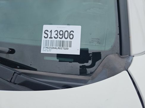 Used 2020 Toyota Tacoma TRD Sport w/ Technology Package RWD image 14